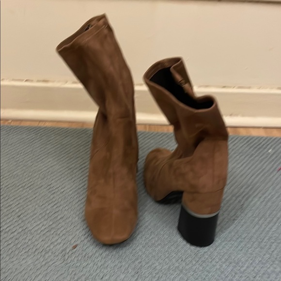 Women's Tan Boots - Picture 1 of 3